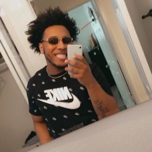 Meet your Posher, Leonzo